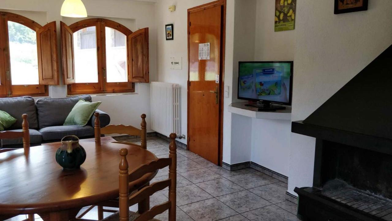 Mas El Carrer Apartment Santa Pau Ngoại thất bức ảnh